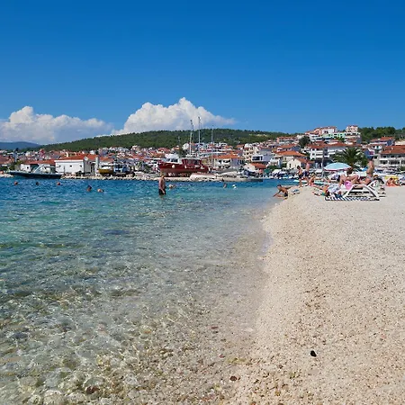 Natali * Τρογκίρ